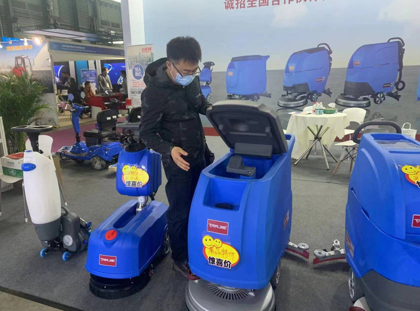 鄂州坦洁洗地机公司致力于电动洗地机的生产、销售和服务百家